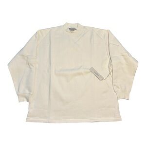 NWT Men’s Small Essentials Crew Neck Sweatshirt